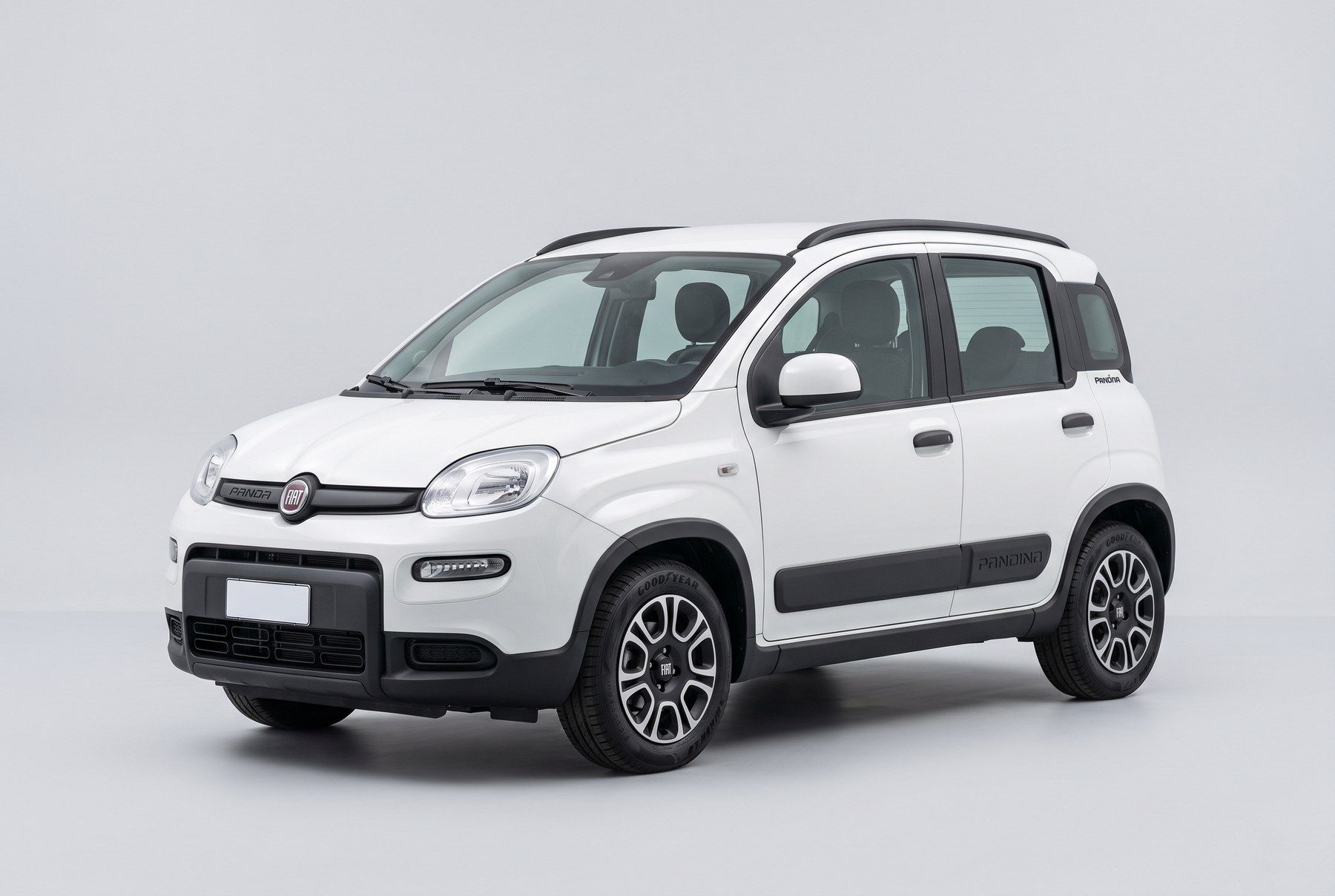Fiat Panda 1.0 Hybrid bianca a noleggio a Taranto